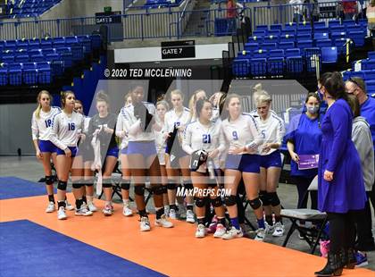 Thumbnail 1 in Paris vs. Hackett (AAA 3A State Final) photogallery.