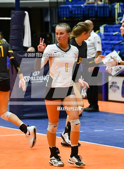 Thumbnail 3 in Paris vs. Hackett (AAA 3A State Final) photogallery.