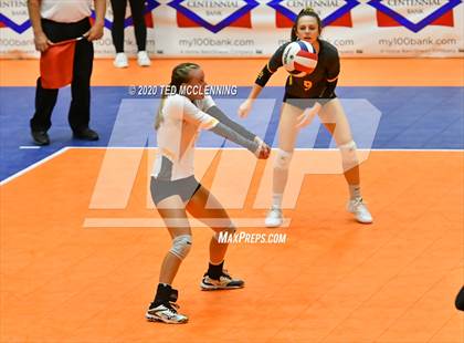 Thumbnail 3 in Paris vs. Hackett (AAA 3A State Final) photogallery.