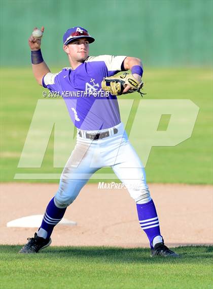 Thumbnail 3 in Central Lafourche @ Ascension Catholic photogallery.