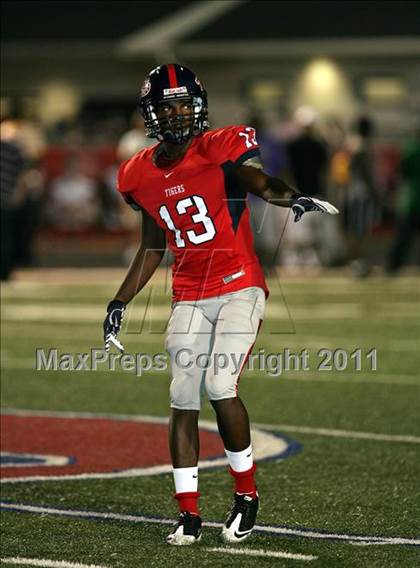Thumbnail 2 in Memphis University @ South Panola photogallery.