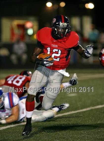 Thumbnail 2 in Memphis University @ South Panola photogallery.