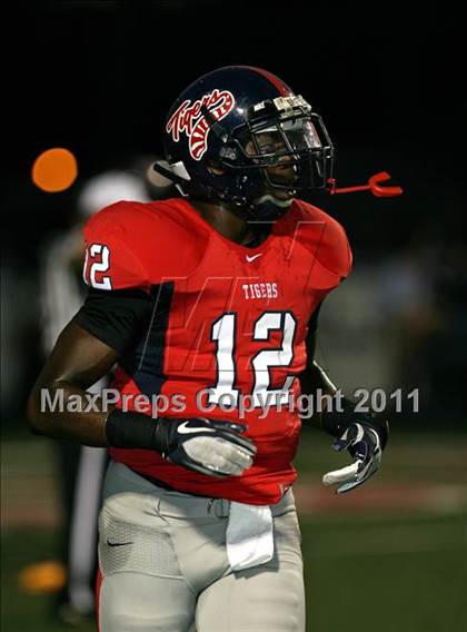 Thumbnail 2 in Memphis University @ South Panola photogallery.