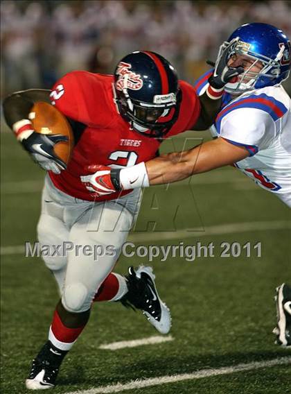 Thumbnail 1 in Memphis University @ South Panola photogallery.