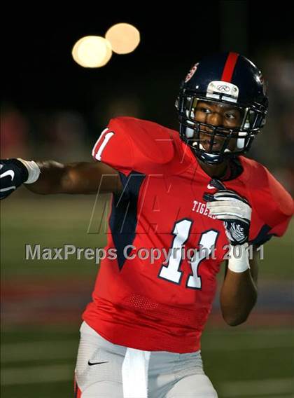 Thumbnail 3 in Memphis University @ South Panola photogallery.