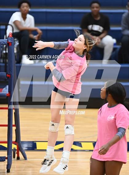 Thumbnail 3 in Cypress Ranch vs Langham Creek photogallery.