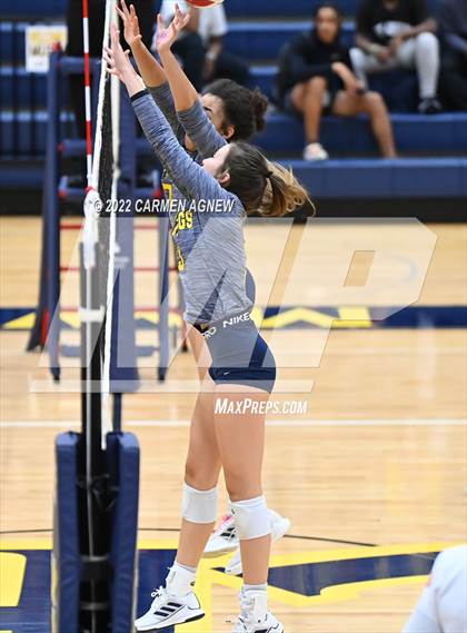 Thumbnail 1 in Cypress Ranch vs Langham Creek photogallery.