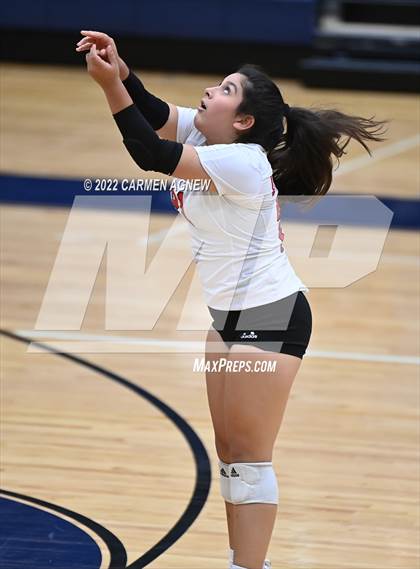 Thumbnail 3 in Cypress Ranch vs Langham Creek photogallery.