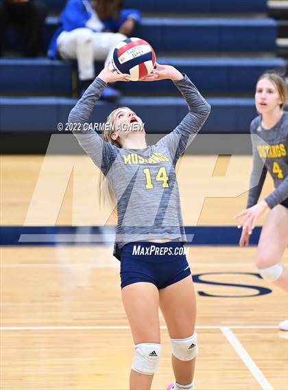 Thumbnail 3 in Cypress Ranch vs Langham Creek photogallery.