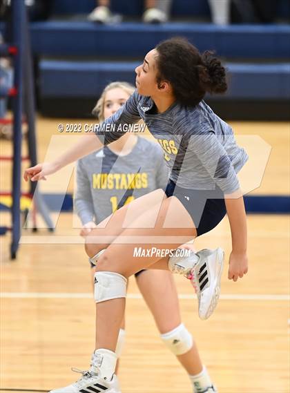 Thumbnail 2 in Cypress Ranch vs Langham Creek photogallery.