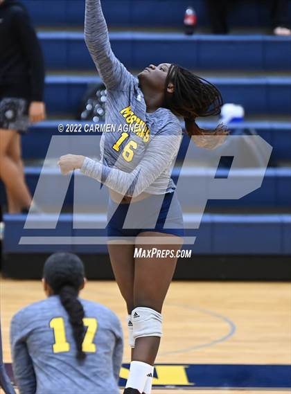 Thumbnail 3 in Cypress Ranch vs Langham Creek photogallery.