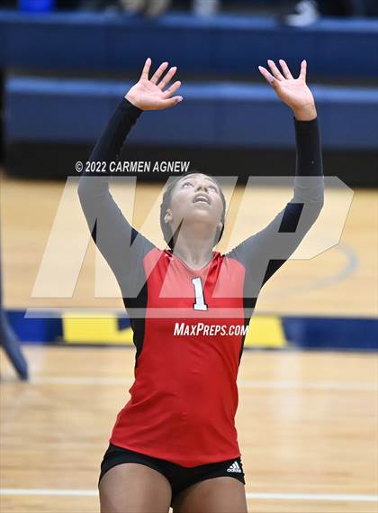 Thumbnail 3 in Cypress Ranch vs Langham Creek photogallery.