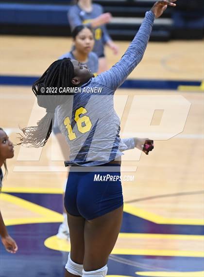 Thumbnail 1 in Cypress Ranch vs Langham Creek photogallery.