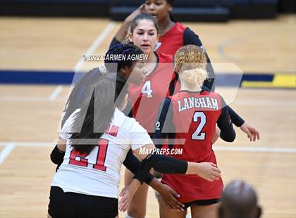 Thumbnail 2 in Cypress Ranch vs Langham Creek photogallery.