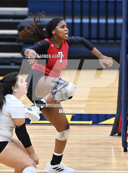 Thumbnail 3 in Cypress Ranch vs Langham Creek photogallery.