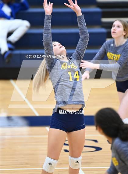 Thumbnail 2 in Cypress Ranch vs Langham Creek photogallery.