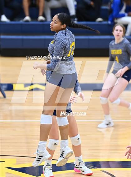 Thumbnail 3 in Cypress Ranch vs Langham Creek photogallery.
