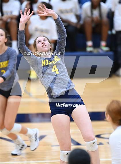 Thumbnail 2 in Cypress Ranch vs Langham Creek photogallery.