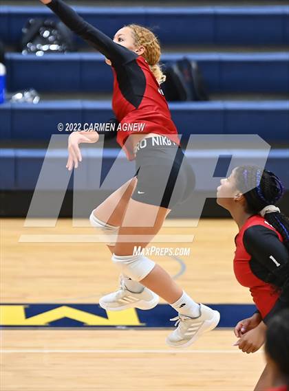 Thumbnail 3 in Cypress Ranch vs Langham Creek photogallery.