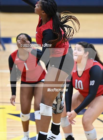 Thumbnail 2 in Cypress Ranch vs Langham Creek photogallery.