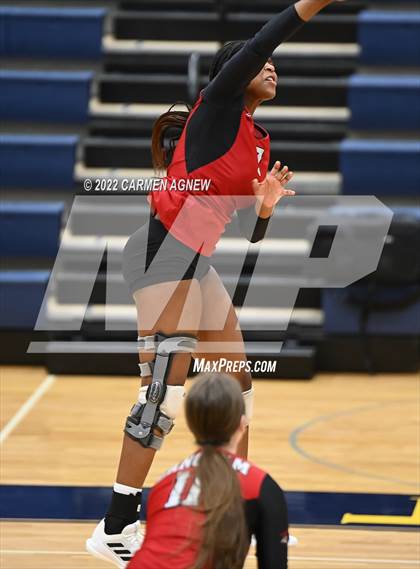 Thumbnail 3 in Cypress Ranch vs Langham Creek photogallery.