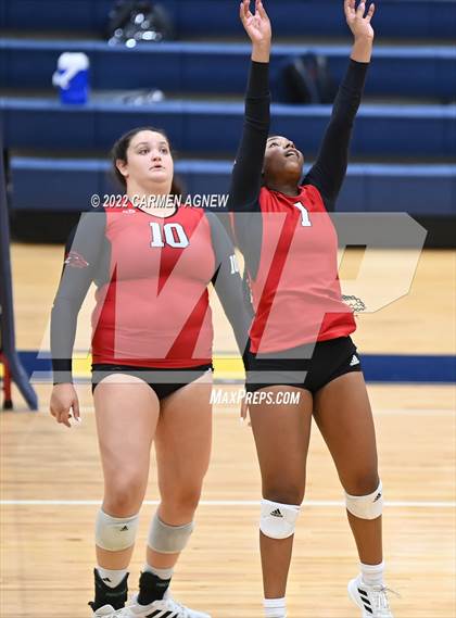 Thumbnail 3 in Cypress Ranch vs Langham Creek photogallery.