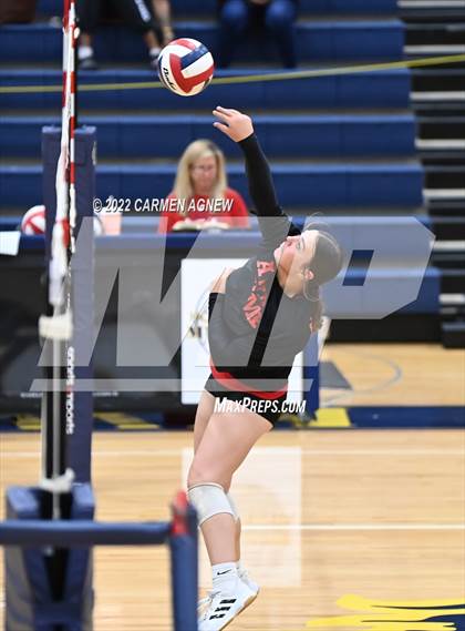 Thumbnail 1 in Cypress Ranch vs Langham Creek photogallery.