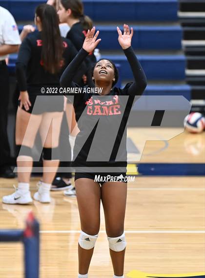 Thumbnail 1 in Cypress Ranch vs Langham Creek photogallery.