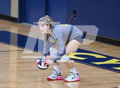 Thumbnail 3 in Cypress Ranch vs Langham Creek photogallery.
