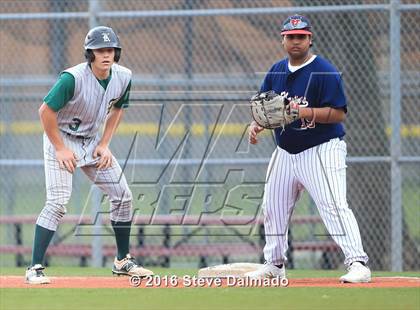 Thumbnail 2 in Grace King vs St Martins Episcopal photogallery.