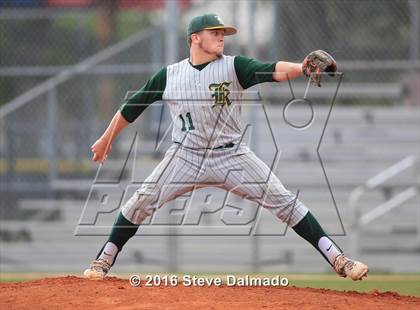 Thumbnail 1 in Grace King vs St Martins Episcopal photogallery.