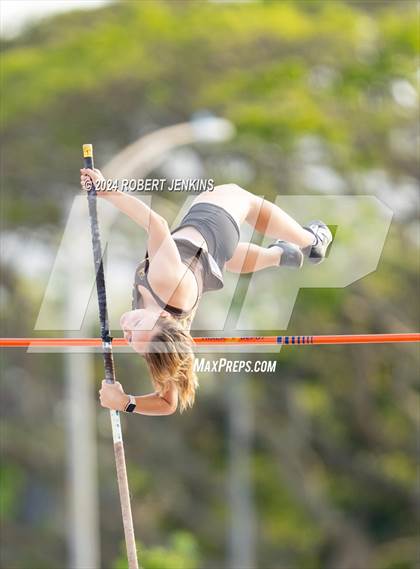 Thumbnail 2 in OIA Finals photogallery.