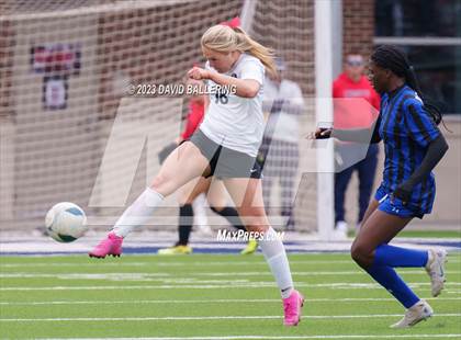 Thumbnail 3 in Byron Nelson vs. Marcus (UIL 6A Regional Semifinal) photogallery.