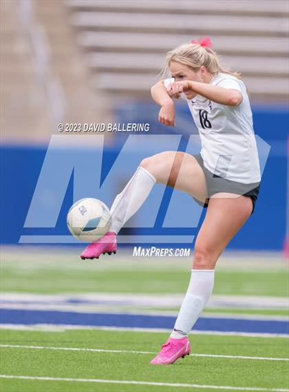 Thumbnail 3 in Byron Nelson vs. Marcus (UIL 6A Regional Semifinal) photogallery.
