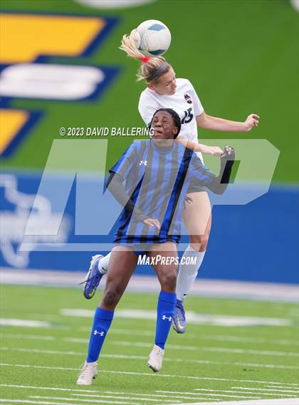 Thumbnail 2 in Byron Nelson vs. Marcus (UIL 6A Regional Semifinal) photogallery.