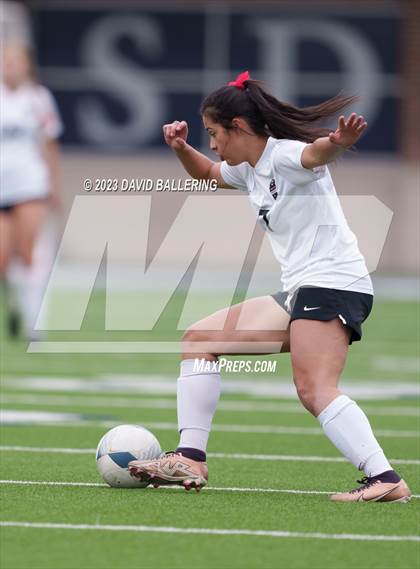 Thumbnail 3 in Byron Nelson vs. Marcus (UIL 6A Regional Semifinal) photogallery.