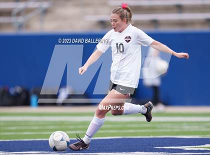 Thumbnail 2 in Byron Nelson vs. Marcus (UIL 6A Regional Semifinal) photogallery.