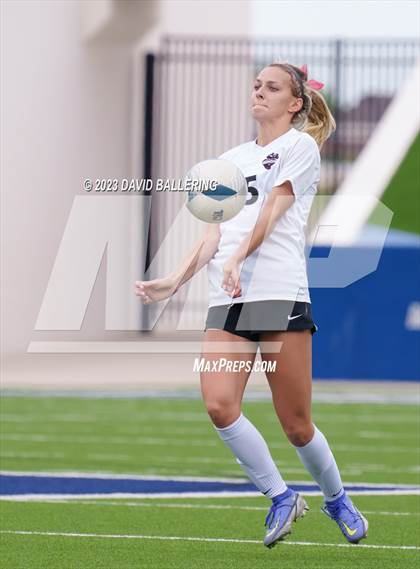 Thumbnail 3 in Byron Nelson vs. Marcus (UIL 6A Regional Semifinal) photogallery.