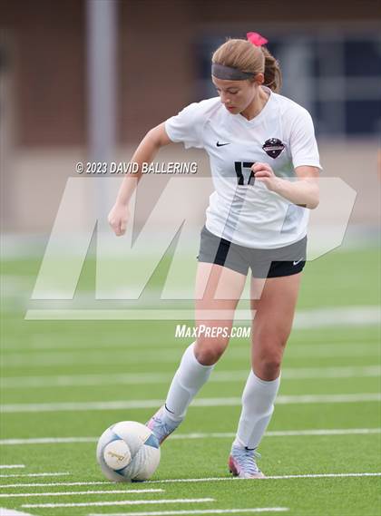 Thumbnail 3 in Byron Nelson vs. Marcus (UIL 6A Regional Semifinal) photogallery.