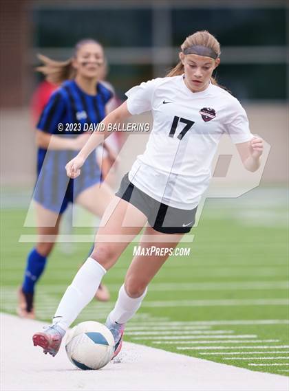 Thumbnail 2 in Byron Nelson vs. Marcus (UIL 6A Regional Semifinal) photogallery.