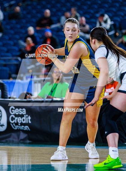 Thumbnail 3 in Mead vs. Davis (WIAA 4A Round of 12) photogallery.