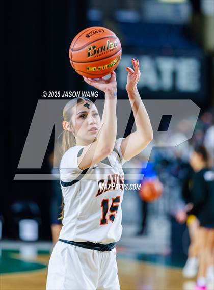 Thumbnail 2 in Mead vs. Davis (WIAA 4A Round of 12) photogallery.