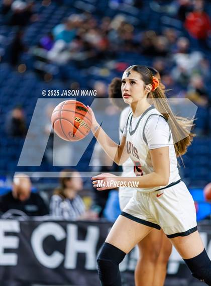 Thumbnail 1 in Mead vs. Davis (WIAA 4A Round of 12) photogallery.
