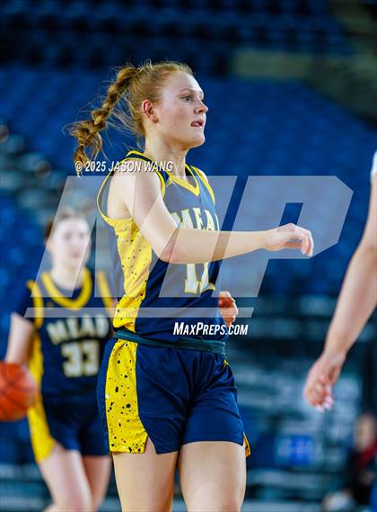 Thumbnail 2 in Mead vs. Davis (WIAA 4A Round of 12) photogallery.