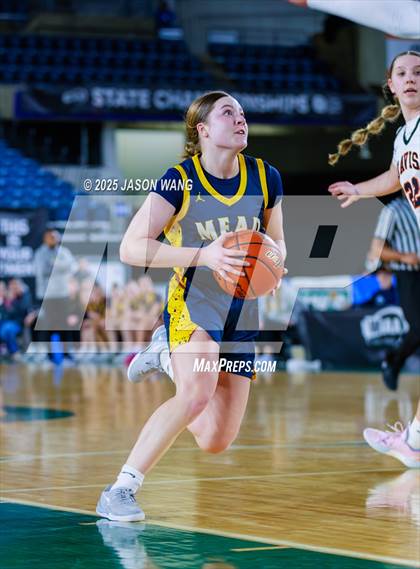 Thumbnail 1 in Mead vs. Davis (WIAA 4A Round of 12) photogallery.