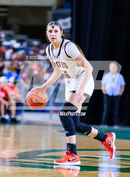 Thumbnail 1 in Mead vs. Davis (WIAA 4A Round of 12) photogallery.