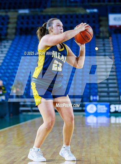 Thumbnail 1 in Mead vs. Davis (WIAA 4A Round of 12) photogallery.