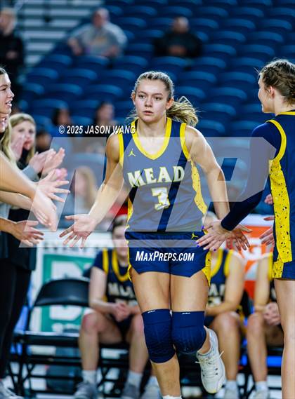 Thumbnail 2 in Mead vs. Davis (WIAA 4A Round of 12) photogallery.
