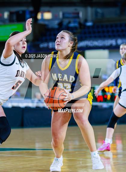 Thumbnail 3 in Mead vs. Davis (WIAA 4A Round of 12) photogallery.
