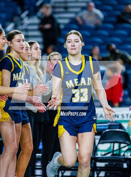 Thumbnail 1 in Mead vs. Davis (WIAA 4A Round of 12) photogallery.